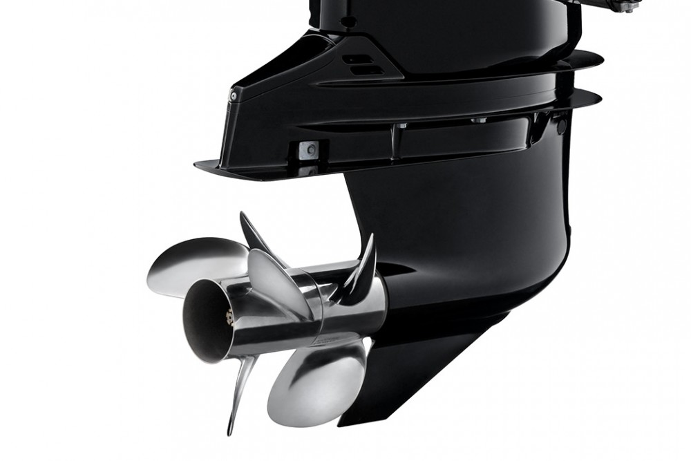 Suzuki DF350A Twin Propeller Outboard Engine Introduced